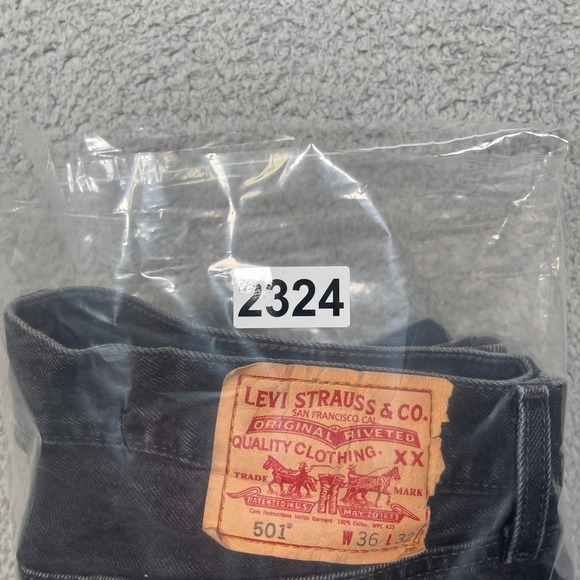 Vintage Levis 501xx Jeans Mens 34x32 Black Denim Great Fade Grunge Button Fly - Picture 13 of 13